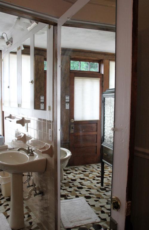 Bluefield Inn, A Select Registry Propery الغرفة الصورة